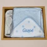 Set Capa de baño Lunares + Peine y Cepillo (SOLO DISPONIBLE EN ROSA)