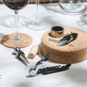 Set de vino en caja de corcho natural personalizado