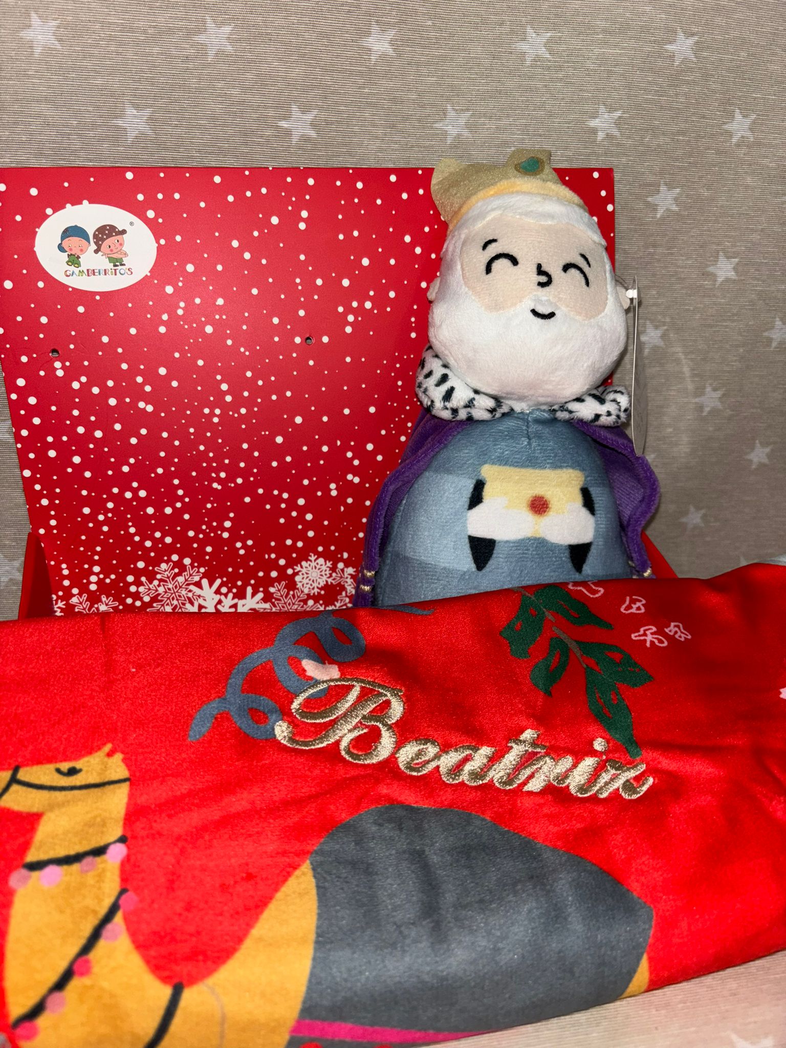 Manta Infantil de Reyes Magos con Peluche de Melchor Personalizada con Nombre (copia) - Imagen 3